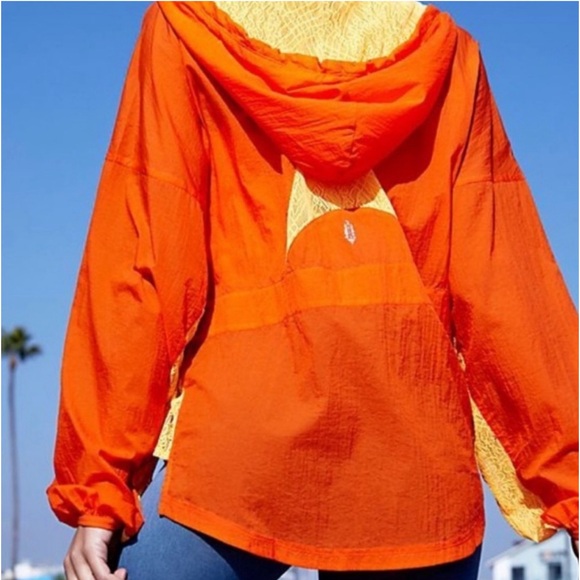 NWT FREE PEOPLE ON MORE MILE ORANGE HOODED WINDBREAKER. RETAIL $148 - Picture 4 of 7